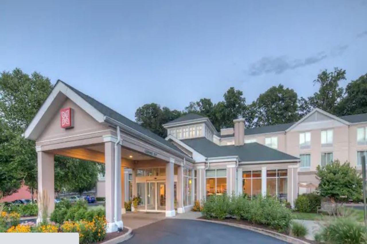 Hilton Garden Inn Norwalk Exterior foto