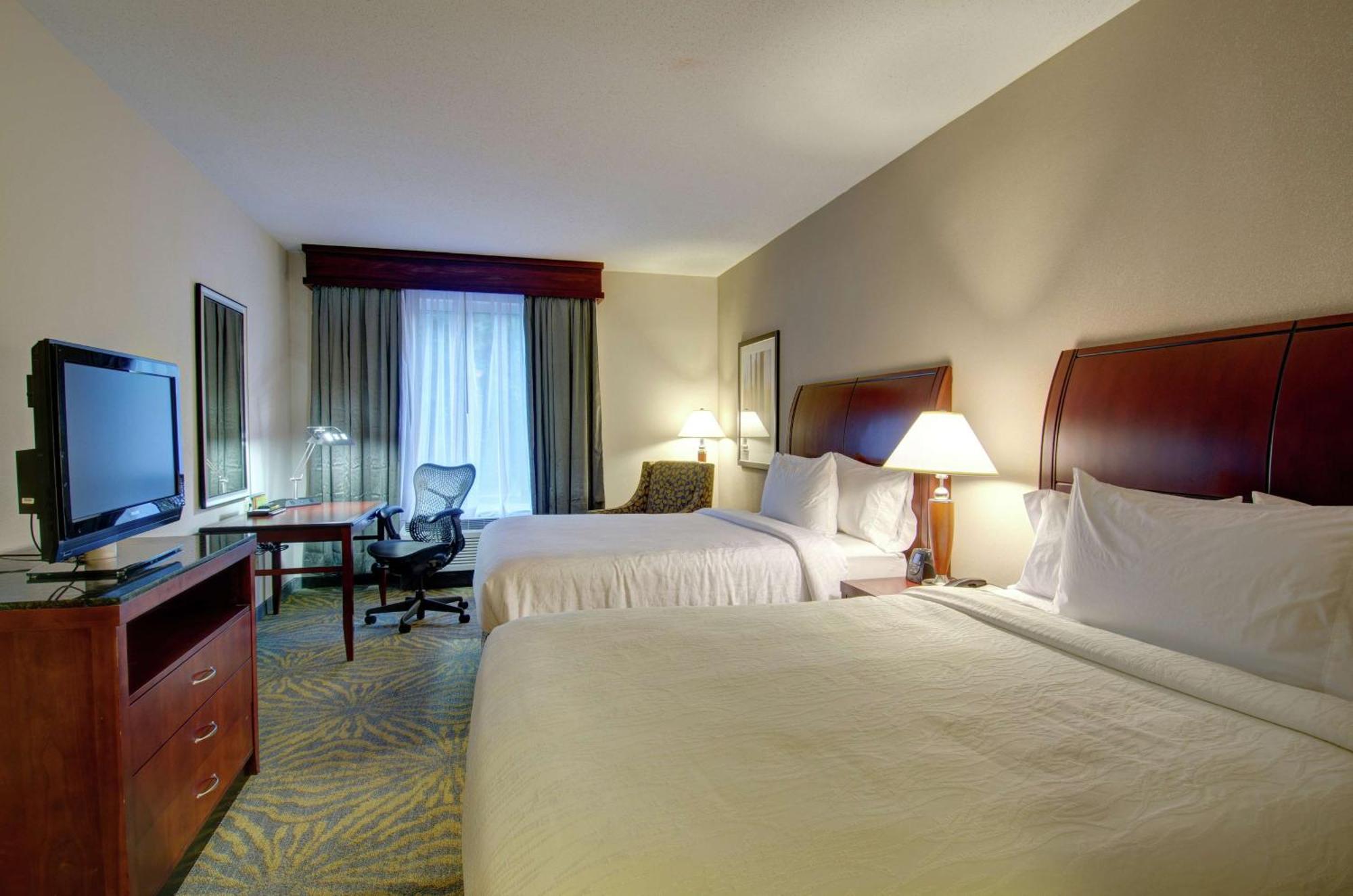 Hilton Garden Inn Norwalk Exterior foto